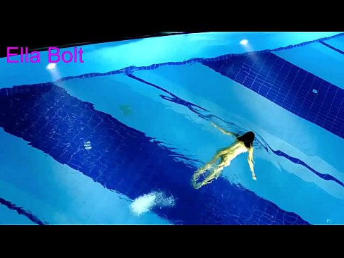 ❤️ Je ne peux pas m'arrêter de regarder, jeune blonde prise en train de nager nue dans la piscine de la station ELLA BOLT. ❤ Vidéo de porno at fr.myteporn.ru ❤
