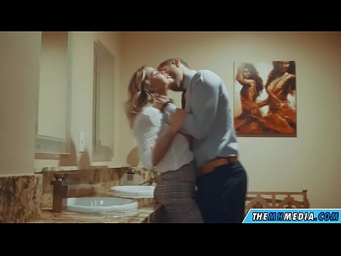 ❤️ Quand une blonde plantureuse vous séduit dans des toilettes publiques. ❤ Vidéo de porno at fr.myteporn.ru ❤